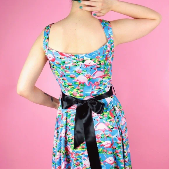 Flamingo Blue Pink Tropical Print Vintage Style Fit and Flare Dress Size 6 - Picture 7 of 10